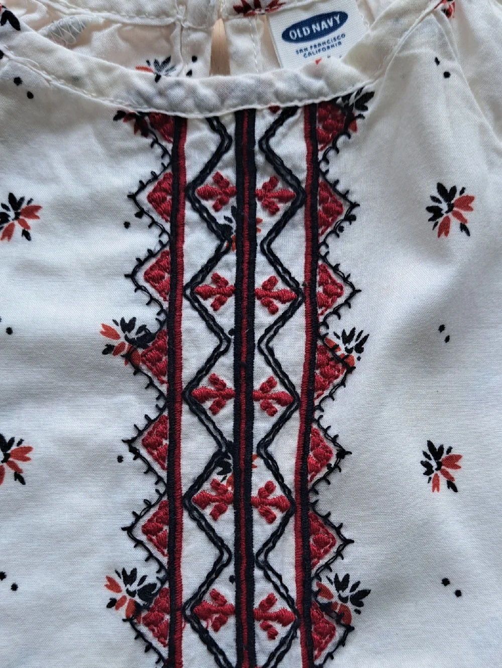 Old Navy Embroidered Boho Peasant Top 6-12M White Floral Cotton Festive